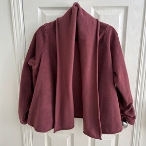 Glacier Fleece Wrap size small/medium in plum colour